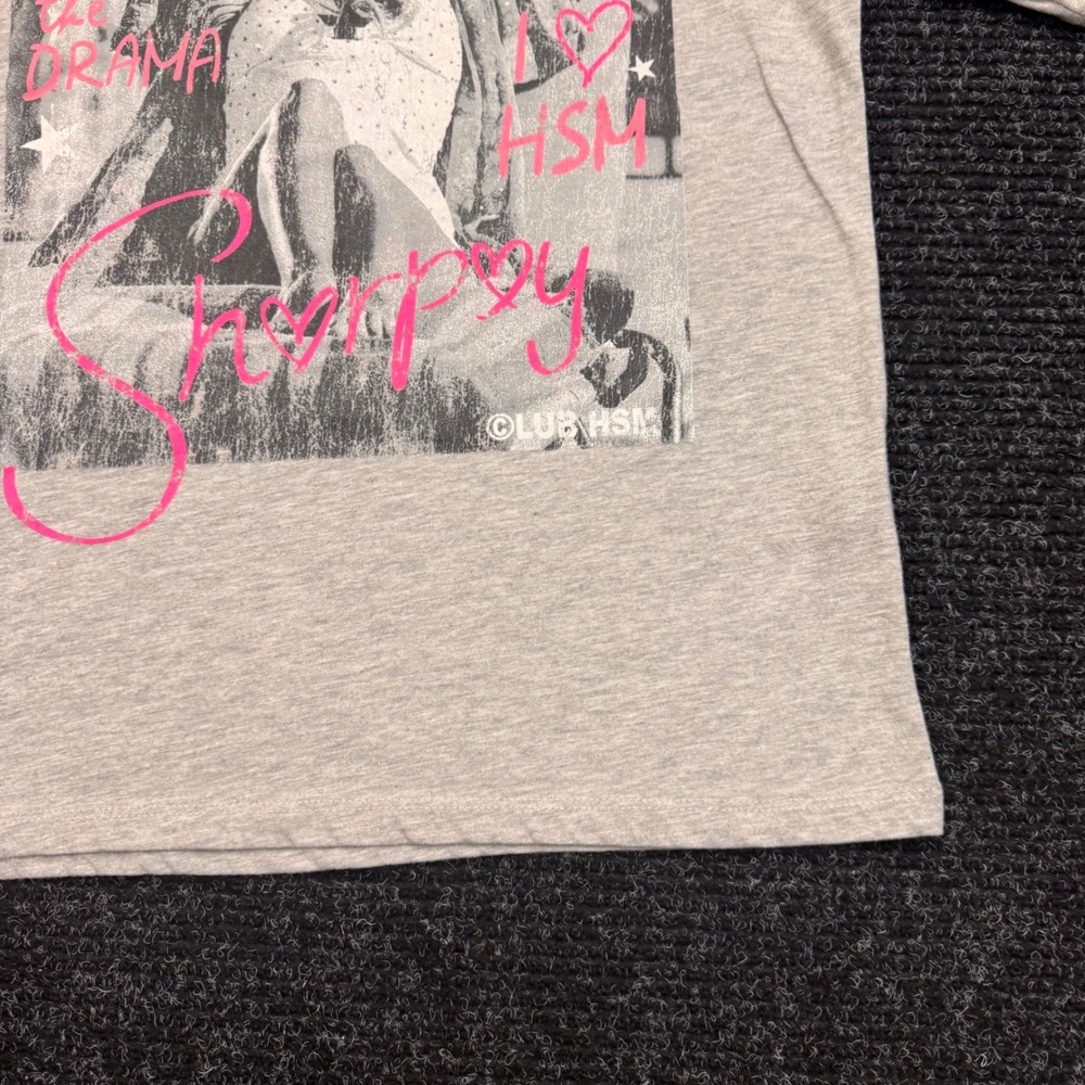 Disney High School Musical Sharpay Evans Graphic T-Shirt Gray Pink XS HSM Drama - Picture 10 of 11